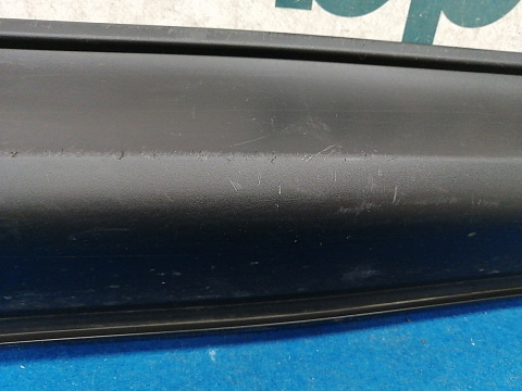 Фотография детали AA035367; Накладка передней правой двери (KB7W-51RA1) для Mazda CX-5 II (2017-2021)/БУ; Оригинал; Р1, Мелкий дефект; . Фото номер 3