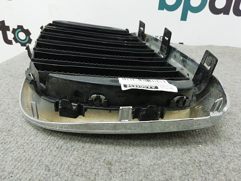 Фотография детали AA004535; Решетка радиатора правая (51137478670) для BMW/БУ; Оригинал; Р1, Мелкий дефект; . Фото номер 7