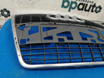 AA027397; Решётка радиатора (4F0 853 651) для Audi A6 III (C6) Sedan (2004-2008)/БУ; Оригинал; Р1, Мелкий дефект; 
