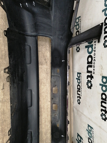 Фотография детали AA037481; Бампер передний; без паркт.; под омыват. (52119-60E01) для Toyota Land Cruiser Prado 150 (2010 — 2013)/БУ; Оригинал; Р1, Мелкий дефект; . Фото номер 18