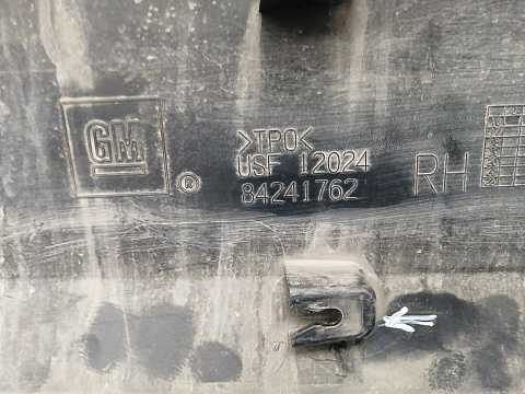 Фотография детали AA035621; Накладка задней левой двери, длинная (84241762) для Chevrolet Traverse II (2017- 2021)/БУ; Оригинал; Р2, Удовлетворительное; . Фото номер 8