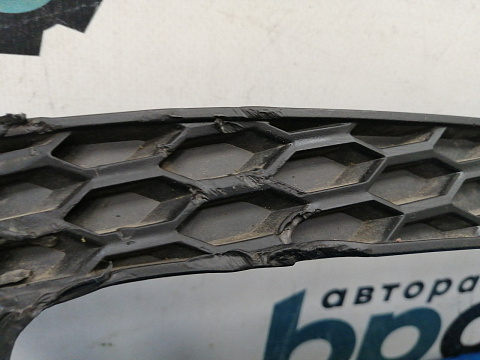 Фотография детали AA037946; Накладка ПТФ правая (86564-2W010) для Hyundai Santa Fe III (2012 - 2015)/БУ; Оригинал; Р1, Мелкий дефект; . Фото номер 5