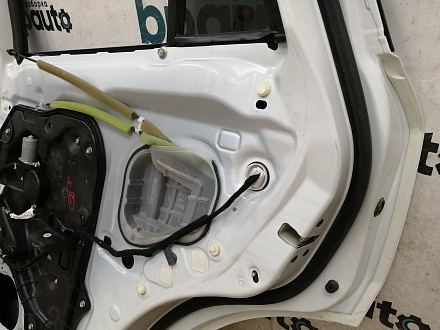AA037060; Дверь задняя правая (KD53-72010) для Mazda CX-5/БУ; Оригинал; Р0, Хорошее; (34K) Белый перламутр