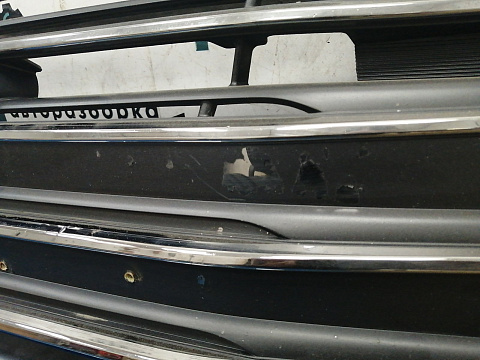 Фотография детали AA030043; Решетка радиатора (86351-F2100) для Hyundai Elantra VI (AD) (2016-2018)/БУ; Оригинал; Р2, Удовлетворительное; . Фото номер 5