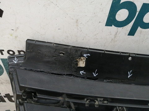 Фотография детали AA027391; Решетка радиатора (5G0853653E) для Volkswagen Golf/БУ; Оригинал; Р2, Удовлетворительное; . Фото номер 16