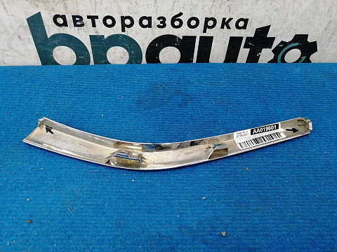 Фотография детали AA019601; Накладка переднего бампера правая верхняя, хром (6407A142) для Mitsubishi Outlander/БУ; Оригинал; Р1, Мелкий дефект; . Фото номер 5