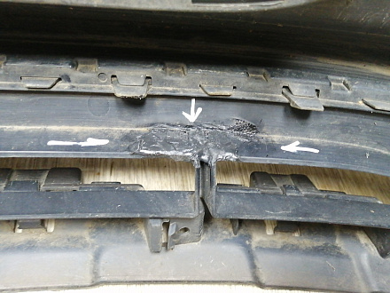 AA045517; Бампер передний; под паркт.; под омыват. (4L0 807 437 H) для Audi Q7 I рест. (2010-2015)/БУ; Оригинал; Р1, Мелкий дефект; 