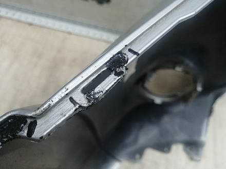 AA045778; Бампер передний; без паркт.; под омыват. (52119-42730) для Toyota Rav4 30 рест. V 2.4 (2009 - 2010)/БУ; Оригинал; Р1, Мелкий дефект; 