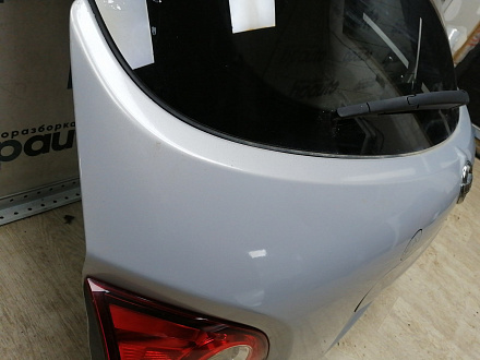 AA045290; Крышка багажника; под камер. (K0100BR0MA) для Nissan Qashqai/БУ; Оригинал; Р1, Мелкий дефект; 