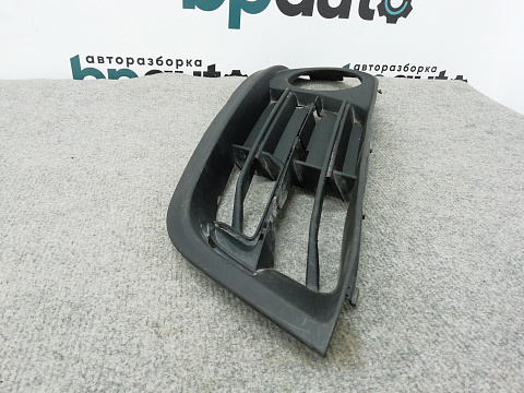 Фотография детали AA004387; Решетка под ПТФ левая (51117331735) для BMW 5 серия VI Sedan (F10) рест. (2013-2017)/БУ; Оригинал; Р0, Хорошее; . Фото номер 2