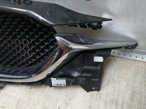 Фотография детали AA028260; Решетка радиатора (KB8B-50712) для Mazda CX-5 II (2017-2021)/БУ; Оригинал; Р2, Удовлетворительное; . Фото номер 2