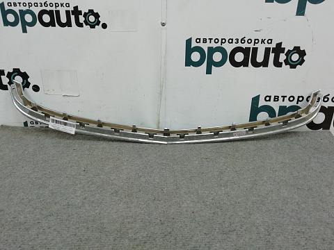 Фотография детали AA010117; Хром решетки радиатора нижний (25983418) для Opel Antara рест. (2012 - 2015)/БУ; Оригинал; Р1, Мелкий дефект; . Фото номер 2