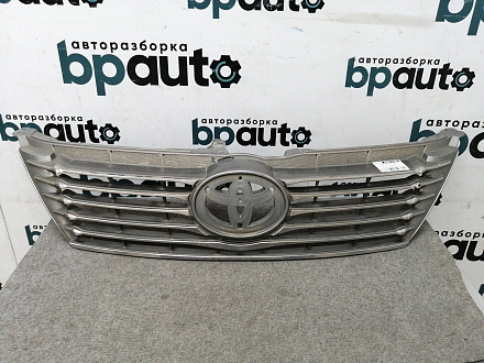 AA011786; Решетка радиатора (53101-33370) для Toyota Camry 50 (2012 — 2014)/БУ; Оригинал; Р2, Удовлетворительное; 