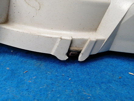 AA034796; ПТФ заднего бампера левая (KD53-51660) для Mazda CX-5/БУ; Оригинал; Р1, Мелкий дефект; 