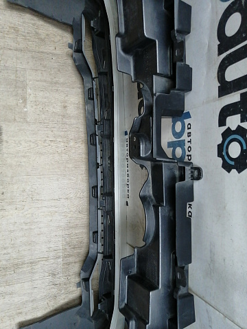 Фотография детали AA045834; Бампер передний; без паркт.; без омыват. (6400J511ZZ) для Mitsubishi Pajero Sport III рест. (2019-н.в.)/БУ; Оригинал; Р2, Удовлетворительное; . Фото номер 17