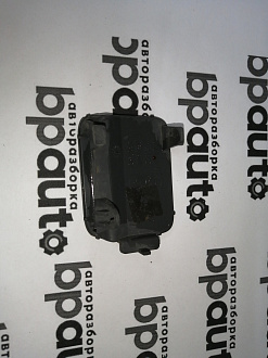 AA045032; Заглушка буксир. крюка заднего бампера (51127178175) для BMW 5 серия V Sedan (Е60) рест. (2007-2010)/БУ; Оригинал; Р0, Хорошее; 