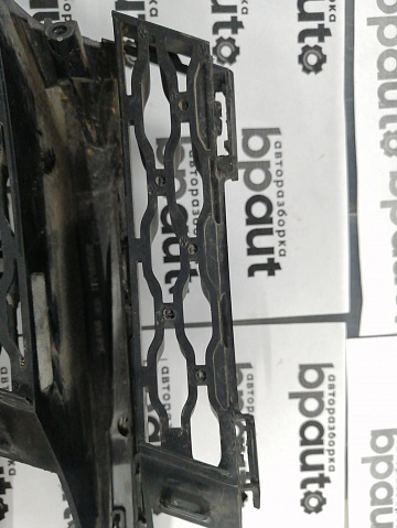 Фотография детали AA045547; Решетка переднего бампера левая (J8A2-17E852-AB) для Land Rover Range Rover Velar L560 (2017 - 2023)/БУ; Оригинал; Р1, Мелкий дефект; . Фото номер 10