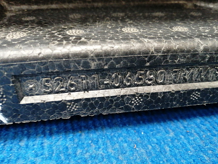 AA037447; Абсорбер переднего бампера (52611-06580) для Toyota Camry 70 рест. (2021-2024)/БУ; Оригинал; Р1, Мелкий дефект; 