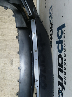 BA000250; Бампер передний, v1.5, v1.8, без отв. под расш.; без паркт.; без омыват. (6400B226229ZZ) для Mitsubishi Lancer/БУ; Оригинал; Р1, Мелкий дефект; 