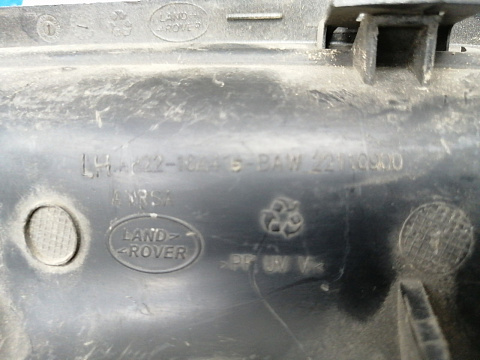 Фотография детали AA020111; Декоративная накладка на крыло, левая (AH22-16A415) для Land Rover Discovery/БУ; Оригинал; Р1, Мелкий дефект; . Фото номер 7