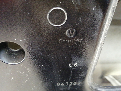 Фотография детали AA045484; Дверь сдвижная правая (7H0843108) для Volkswagen/БУ; Оригинал; Р2, Удовлетворительное; . Фото номер 37