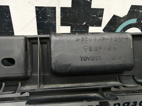 Фотография детали AA037749; Решетка переднего бампера (53112-60080) для Lexus LX570, LX450D (2008 — 2011)/БУ; Оригинал; Р1, Мелкий дефект; . Фото номер 13