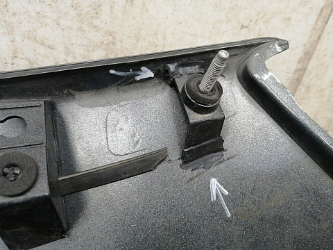 Фотография детали AA036228; Накладка на крышку багажника верхняя (GJ54-S43404-AK) для Ford Kuga II рест. (2016-2019)/БУ; Оригинал; Р1, Мелкий дефект; . Фото номер 10