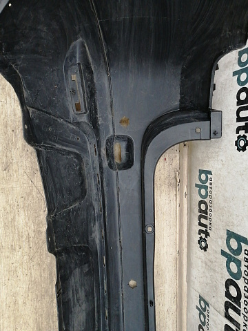 Фотография детали AA032713; Бампер задний; под паркт. (850225291R) для Renault Duster I (2011-2015)/БУ; Оригинал; Р1, Мелкий дефект; . Фото номер 22