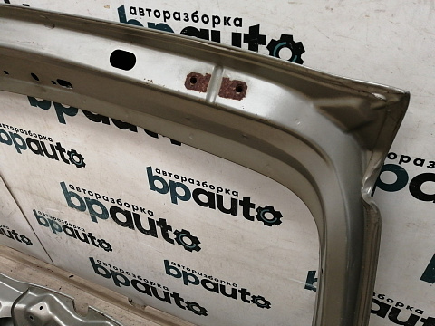 Фотография детали AA038316; Крышка багажника (901006269R) для Renault Sandero I (2009-2014)/БУ; Оригинал; Р3, Под восстановление; . Фото номер 25