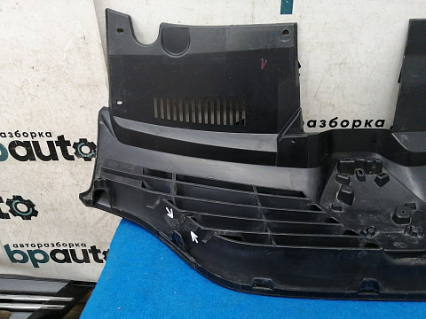 Фотография детали AA028207; Решетка радиатора (623107605R) для Renault/БУ; Оригинал; Р1, Мелкий дефект; . Фото номер 10
