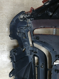 AA045867; Бампер передний; под паркт.; под омыват. (HY32-17F003-AAW) для Land Rover Discovery V L462 (2017 - 2020)/БУ; Оригинал; Р1, Мелкий дефект; 