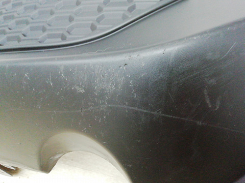 Фотография детали AA010001; Юбка заднего бампера; без паркт. (850B2BV80A) для Nissan Juke I рест. (2014-2019)/БУ; Оригинал; Р1, Мелкий дефект; . Фото номер 5