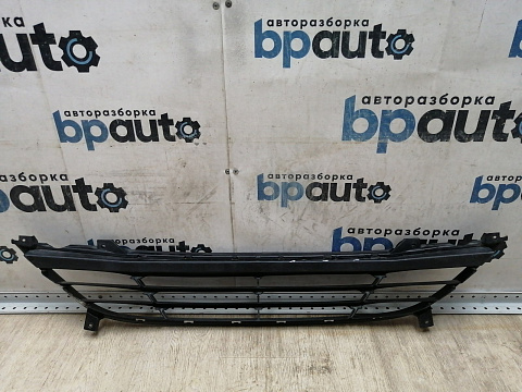Фотография детали AA045323; Решетка переднего бампера (86561-3Z000) для Hyundai I 40/БУ; Оригинал; Р1, Мелкий дефект; . Фото номер 6