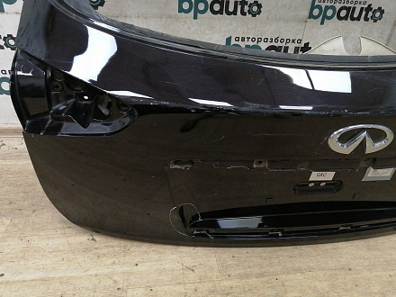 AA029352; Крышка багажника, пластиковая (90100-1BA0A) для Infiniti/БУ; Оригинал; Р1, Мелкий дефект; 