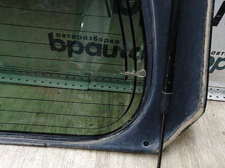 AA045272; Стекло крышки багажника (68105-60190)/БУ; Оригинал; Р1, Мелкий дефект; 