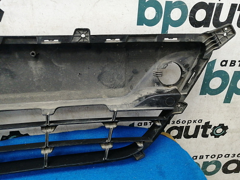 Фотография детали AA028846; Решетка переднего бампера (86561-1J000) для Hyundai I 20 (2009-2012)/БУ; Оригинал; Р1, Мелкий дефект; . Фото номер 13