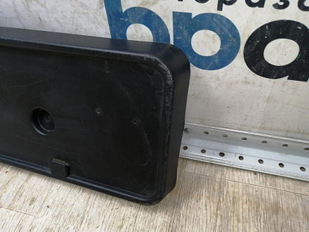 AA045450; Площадка под номер (BB53-17A385) для Ford Explorer V (2011-2015)/БУ; Оригинал; Р1, Мелкий дефект; 