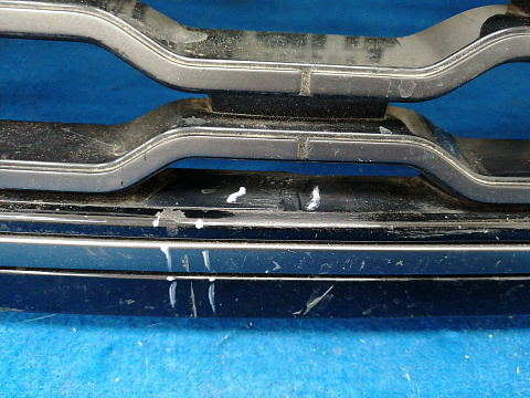 Фотография детали AA033727; Решетка радиатора (JK52-8200-BC) для Land Rover Range Rover IV рест. L405 (2017- н.в.)/БУ; Оригинал; Р2, Удовлетворительное; . Фото номер 8