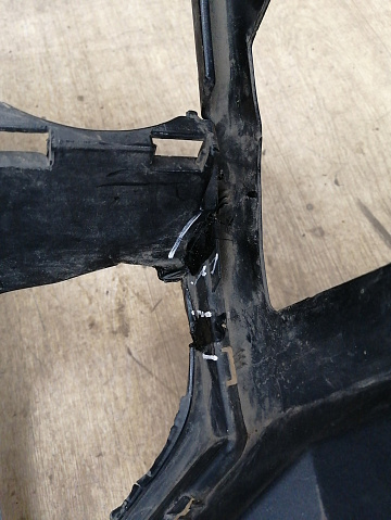 Фотография детали AA038489; Бампер передний; без паркт.; под омыват. (7P6807221B) для Volkswagen Touareg II (2010-2014)/БУ; Оригинал; Р1, Мелкий дефект; . Фото номер 15