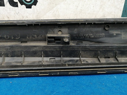 AA035375; Накладка задней правой двери, без хром молдинга, матовая (8R0 853 970 E) для Audi Q5/БУ; Оригинал; Р1, Мелкий дефект; 