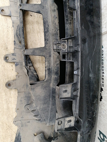 Фотография детали AA033832; Бампер передний, LR015073; под паркт.; под омыват. (AH32-17D957) для Land Rover Range Rover Sport I рест. (2009 - 2013)/БУ; Оригинал; Р1, Мелкий дефект; . Фото номер 13