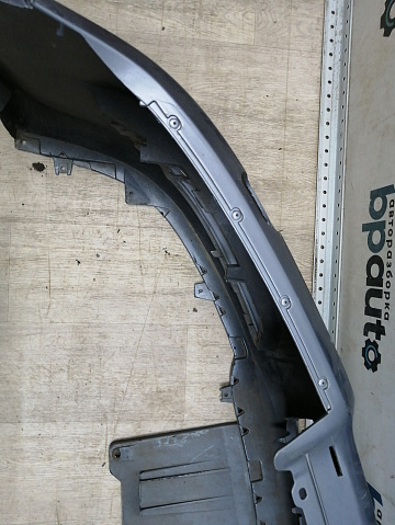 Фотография детали AA045368; Бампер передний; без паркт.; под омыват. (13225746) для Opel Astra/БУ; Оригинал; Р1, Мелкий дефект; . Фото номер 14