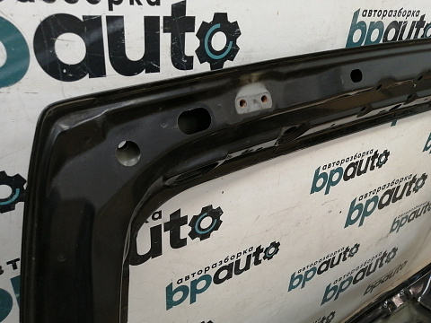 Фотография детали AA037678; Крышка багажника, под спойленр (73700-2B600) для Hyundai Santa Fe/БУ; Оригинал; Р2, Удовлетворительное; . Фото номер 27