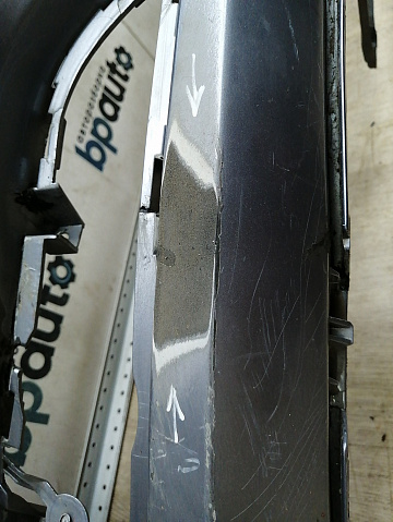 Фотография детали AA045368; Бампер передний; без паркт.; под омыват. (13225746) для Opel Astra/БУ; Оригинал; Р1, Мелкий дефект; . Фото номер 9