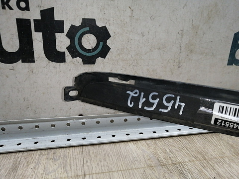 Фотография детали AA045512; Решетка переднего бампера (86522-A7000) для Kia Cerato III (2013-2016)/БУ; Оригинал; Р1, Мелкий дефект; . Фото номер 2