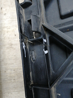 AA045518; Бампер передний; под паркт.; под омыват. (4L0 807 437 H) для Audi Q7 I рест. (2010-2015)/БУ; Оригинал; Р1, Мелкий дефект; 