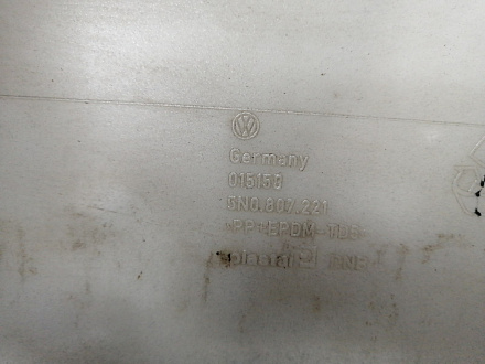 AA023024; Бампер передний, Sport-Style; без паркт.; без омыват. (5N0807221) для Volkswagen Tiguan I (2007- 2011)/БУ; Оригинал; Р1, Мелкий дефект; 
