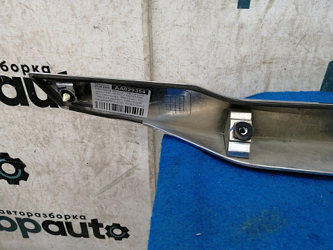 Фотография детали AA029354; Накладка крышки багажника хром (5817A261) для Mitsubishi Pajero Sport III (2015-2020)/БУ; Оригинал; Р1, Мелкий дефект; . Фото номер 12