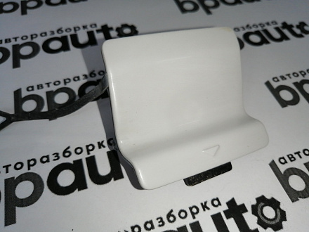 AA045003; Заглушка буксир. крюка заднего бампера (51127184784) для BMW 5 серия VI Sedan (F10) (2009-2013)/БУ; Оригинал; Р0, Хорошее; 