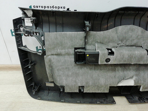 Фотография детали AA000942; Обшивка крышки багажника нижняя (8R0 867 979 B) для Audi Q5 I (2008-2012)/БУ; Оригинал; Р1, Мелкий дефект; . Фото номер 3